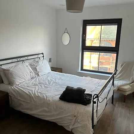Two Bedroom, Sleeps 6 Centre Of Portrush Main Street Coastal Links Apartment 11 Extérieur photo