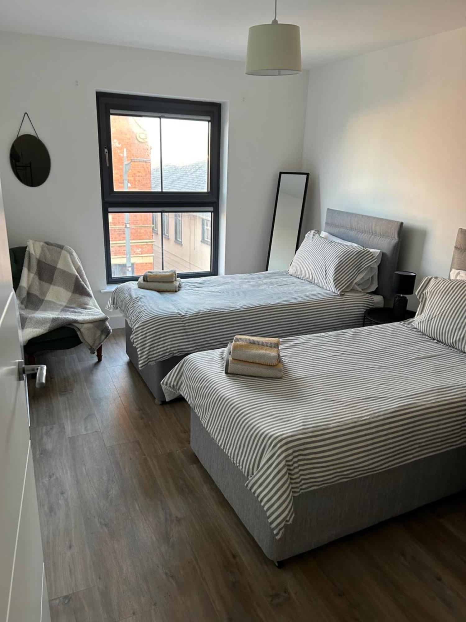 Apartment Two Bedroom, Sleeps 6 Centre Of Main Street Coastal Links 11 *
