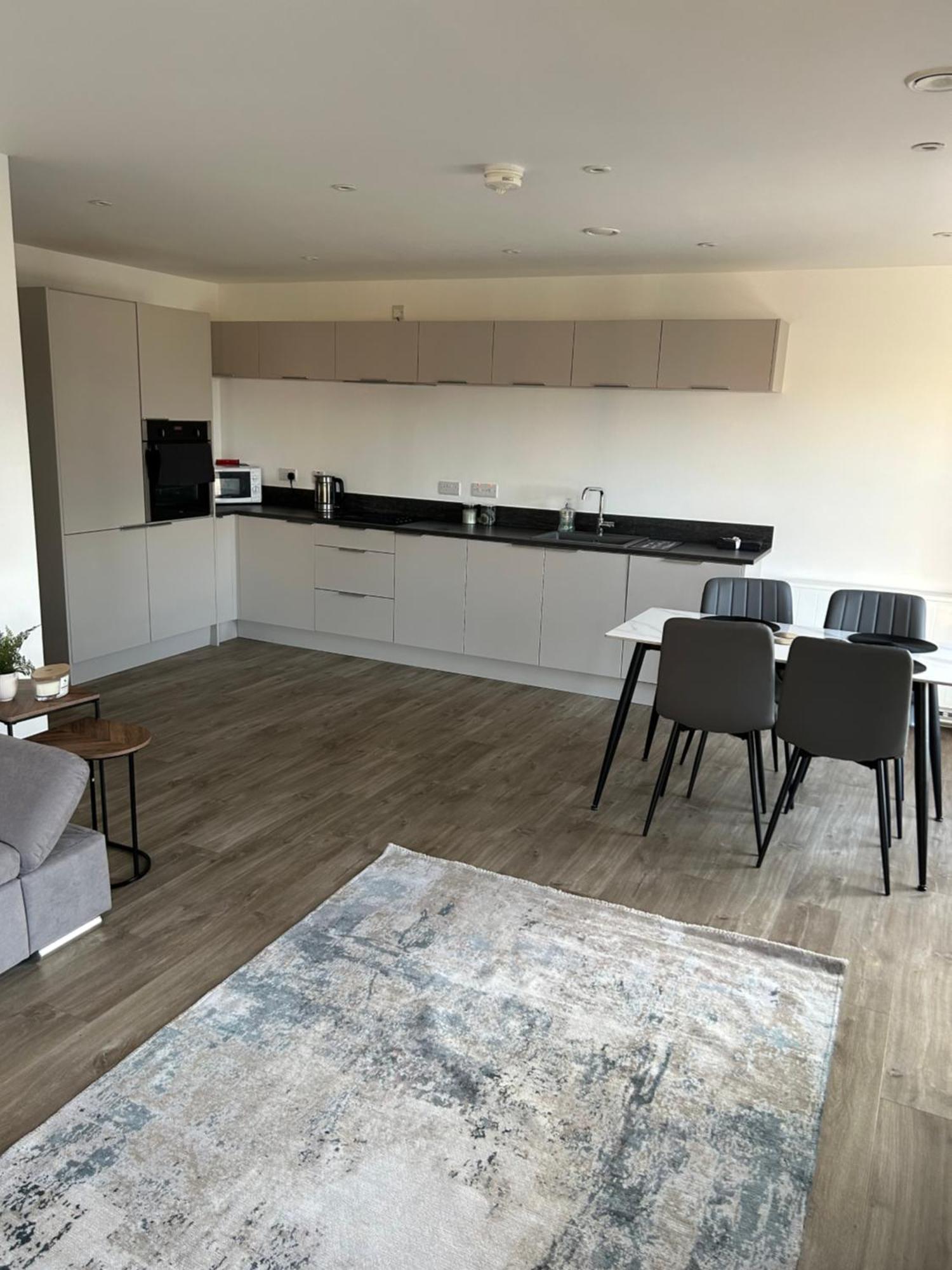 Two Bedroom, Sleeps 6 Centre Of Main Street Coastal Links 11 Apartment